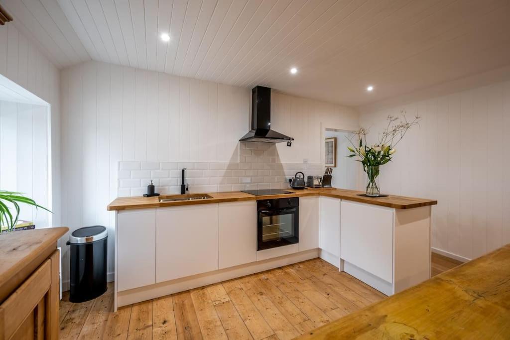 Spacious & Stylish Stonehous Cottage Forfar Exterior photo