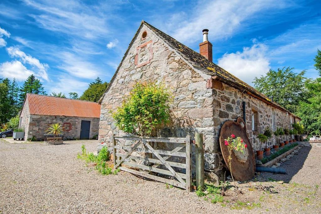 Spacious & Stylish Stonehous Cottage Forfar Exterior photo