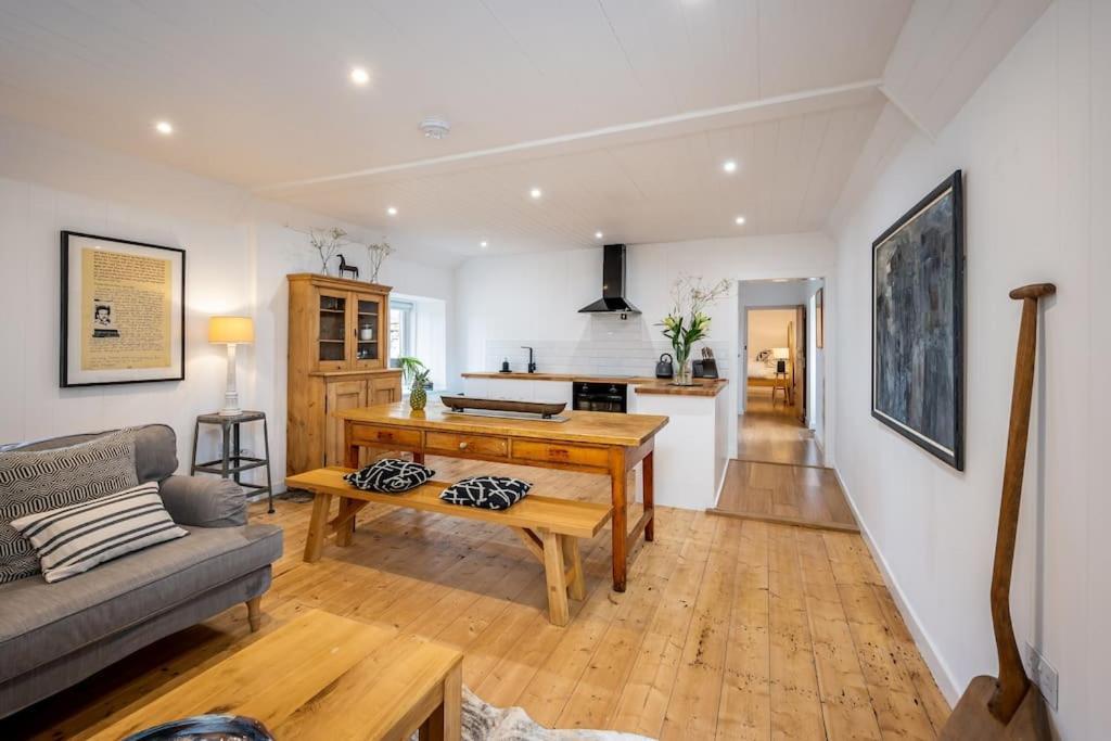 Spacious & Stylish Stonehous Cottage Forfar Exterior photo
