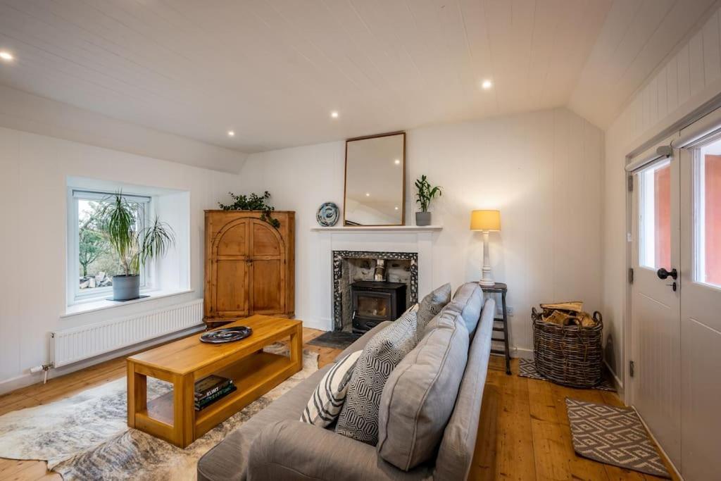 Spacious & Stylish Stonehous Cottage Forfar Exterior photo