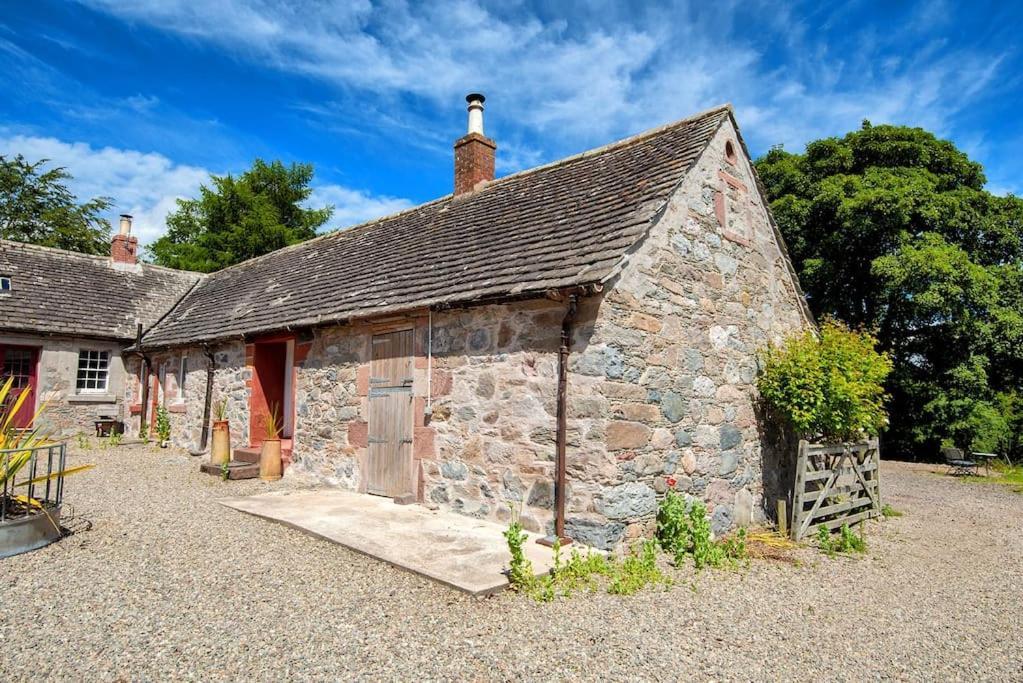 Spacious & Stylish Stonehous Cottage Forfar Exterior photo