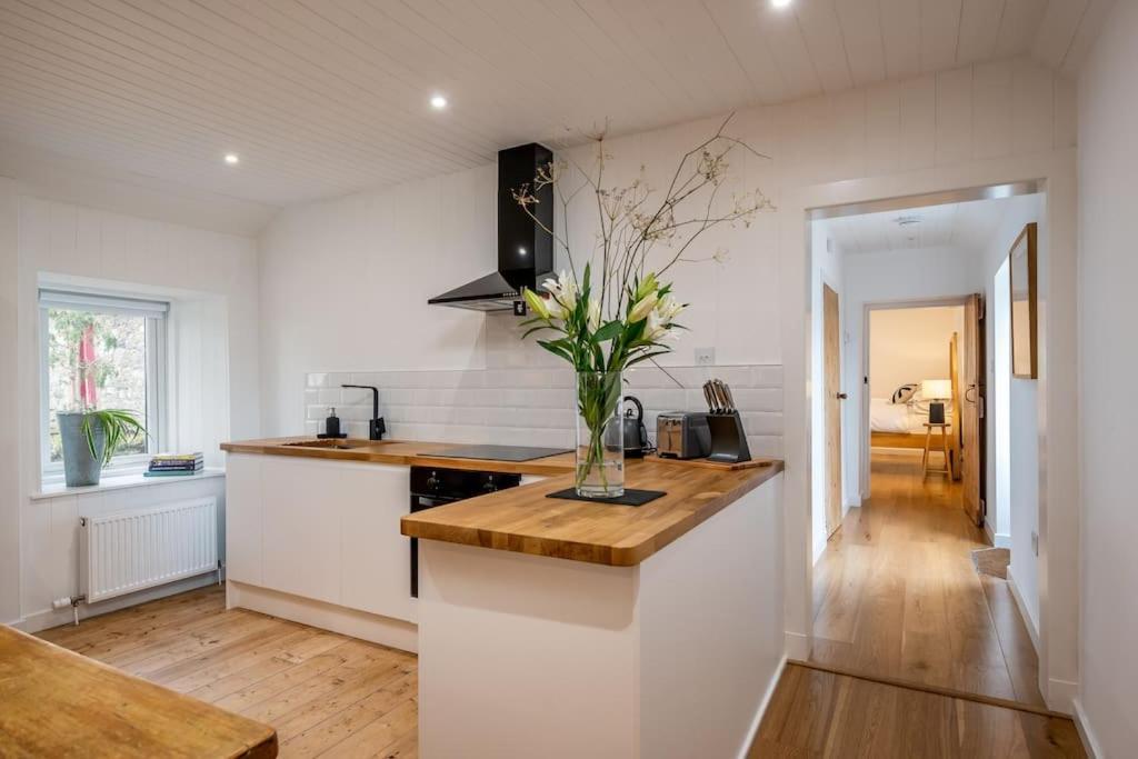 Spacious & Stylish Stonehous Cottage Forfar Exterior photo