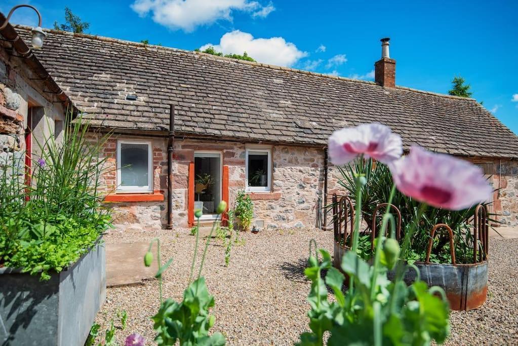 Spacious & Stylish Stonehous Cottage Forfar Exterior photo